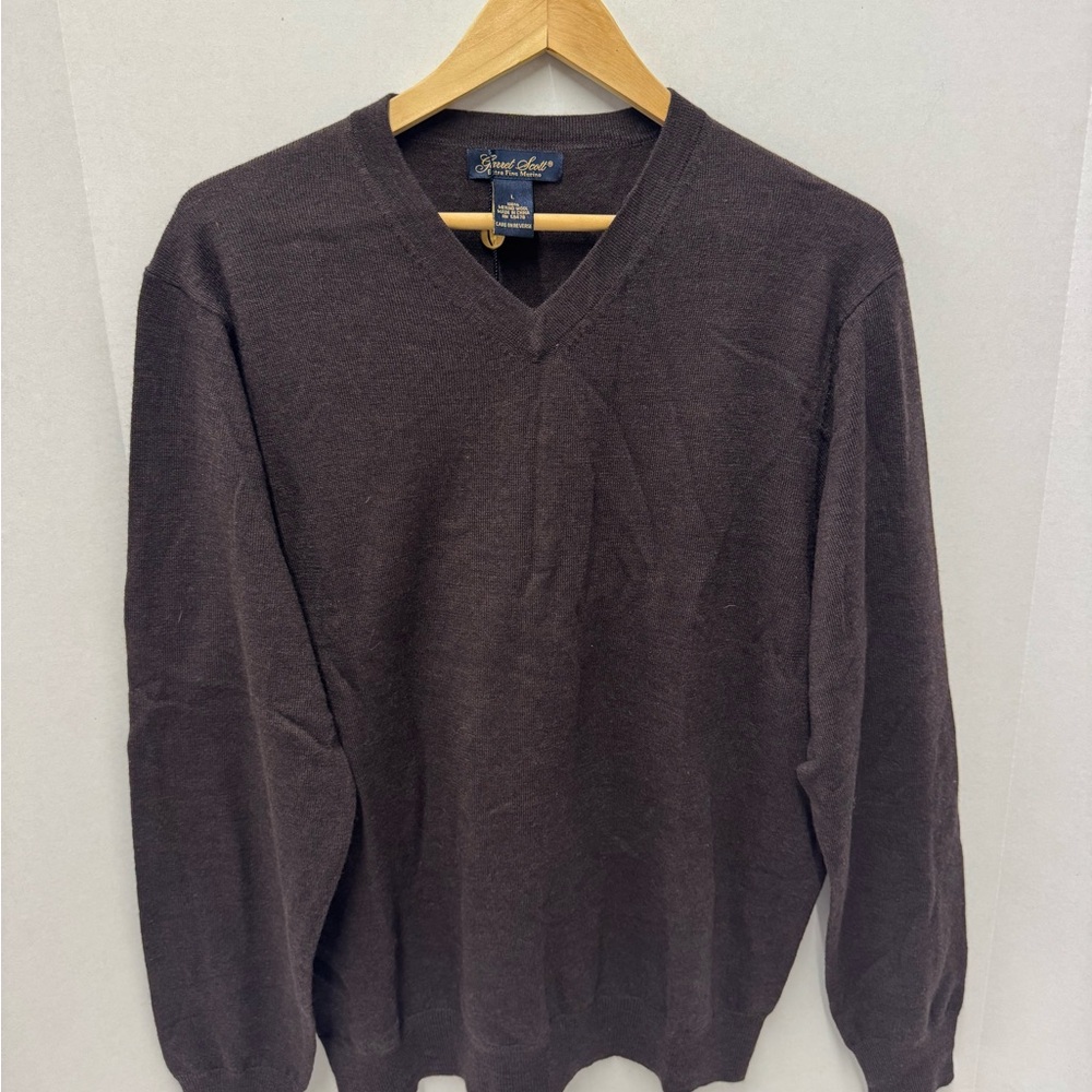 Elegant V-Neck Sweater in Deep Brown